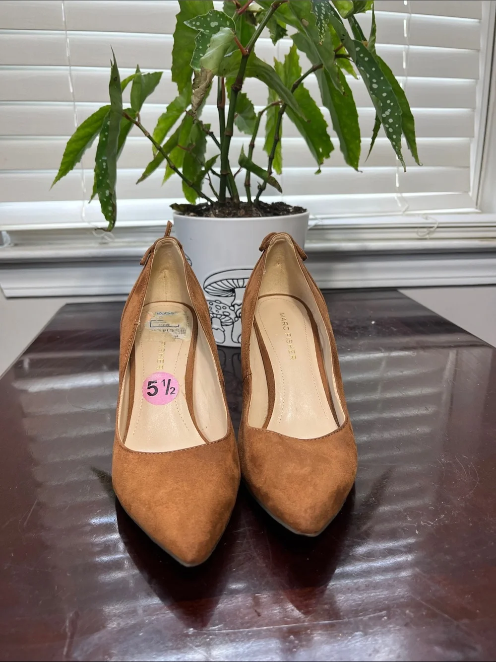 Marc Fisher Chestnut Suede Pointed-Toe Pumpssize 5.5